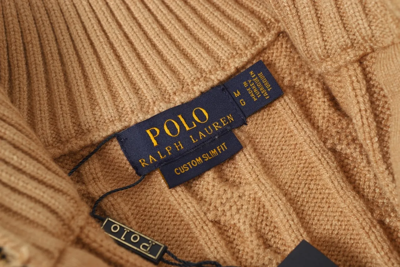 P270.2025 Ralph Lauren #ootddailywear #Autumn and winter sweater #Knitted sweater outfit #ralph lauren sweater #Can be worn by both men and women [Star R] Finally waited until the Ralph men’s twist sweater half-zip bra top was put on and it’s finally here! [Fireworks R][Fireworks R][Fireworks R] The hottest half-zip sweater! [Celebrating R] Limited edition every year. There won’t be many models in the store! Ralph Lauren men's half-zip twist sweater [Fire R] has a really nice shape. It can be worn alone or as a jacket. It can be worn inside or outside [Rose R], or it can be worn with a shirt inside ~ 100% pure cotton #Practical wear,, style number, 8023. Color, original white, navy blue, khaki, gray, size S to XL